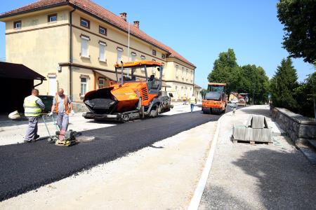 ASFALTIRANJE LJUBLJANSKE CESTE 01 FOTO LJUBO VUKELIČ